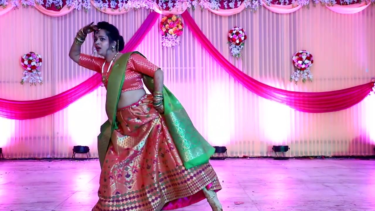 On wedding season..... A  presentation of mother  &  daughter on occasion of marriage