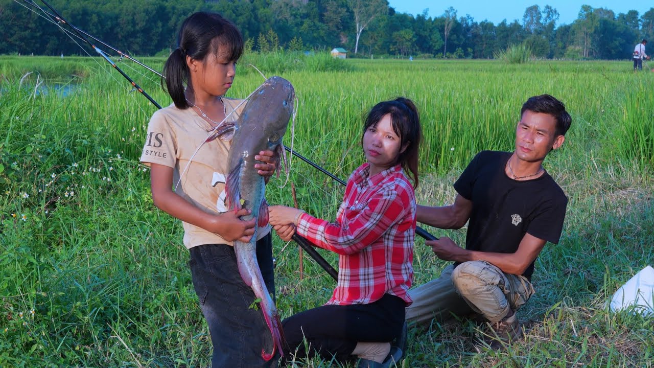 Overwhelmed By Sight Girl Fishing Huge Fish Plus Foster Parents Should Learn Fishing Technique Her