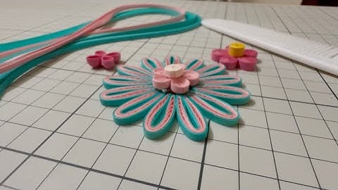 How to Make a Beautiful Quilling Flower Using Just a Comb! #quillingart #trending 