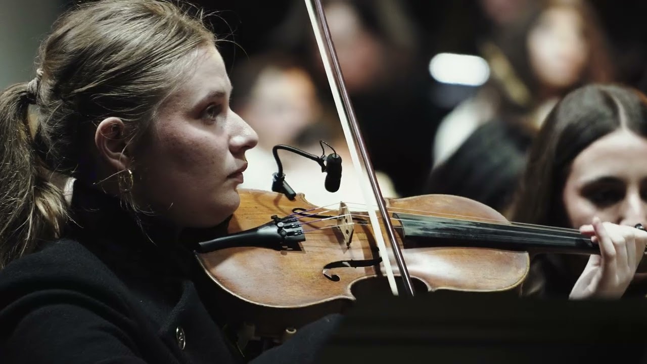 Sotto il cielo di Agata: l’apoteosi di luce e il canto di un popolo che incanta il mondo