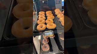 Inside Amazon’s cashier less convenience store in NYC