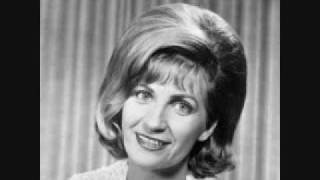 Watch Skeeter Davis How Much Can A Lonely Heart Stand video