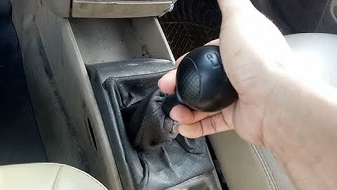 Cách vào số lùi xe ford ranger