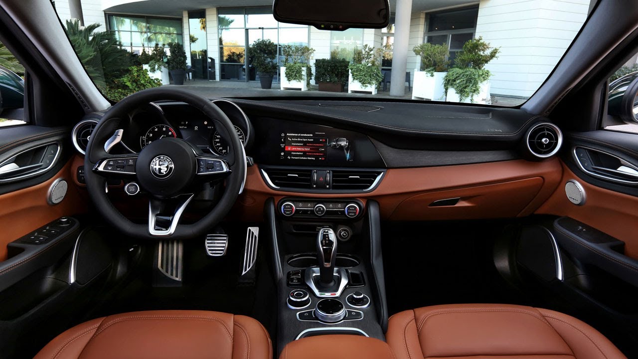 2021 Alfa Romeo Interior You