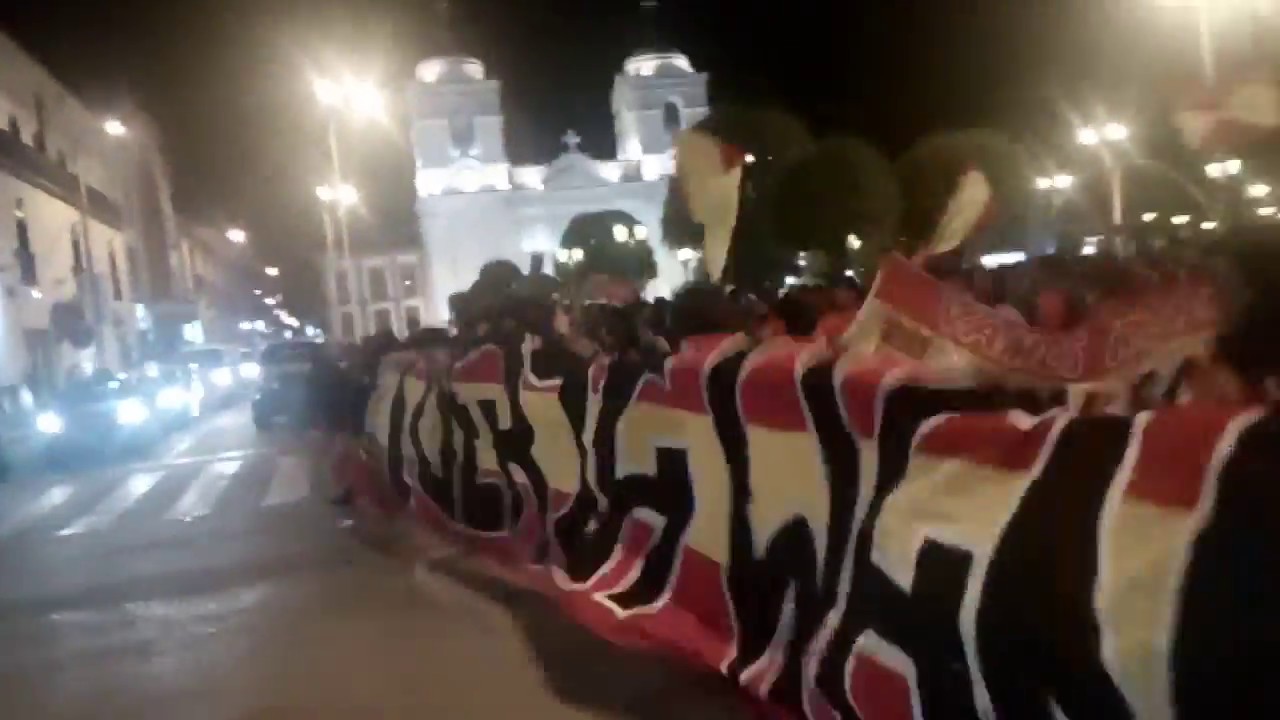 BANDERAZO LA JUERGA WANKA FUERZA WANKA Haciendo Familia Con INCONTRASTABLE WANKA PORQUE SOMOS LA 12 video player