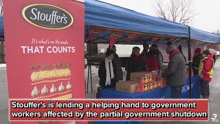 Stouffer's hands out free meals to federal workers affected by shutdown