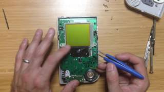 Video Blog: Matt Tries to Fix a Game Boy LCD