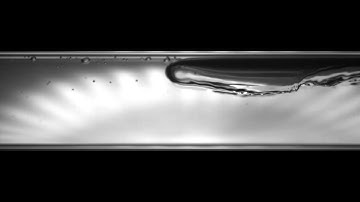 Horizontal Two-Phase R-123 Plug Flow: V004L07.mpg