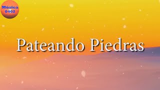 Kanales \& Los Dos Carnales - Pateando Piedras (Video Lyric)