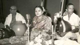 M S Subbulakshmi - Bhajare Gopalam - Hindolam - Sadashiva Brahmendra