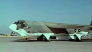 Slávne lietadlá B-52 Stratofortress (Slovenský dabing)