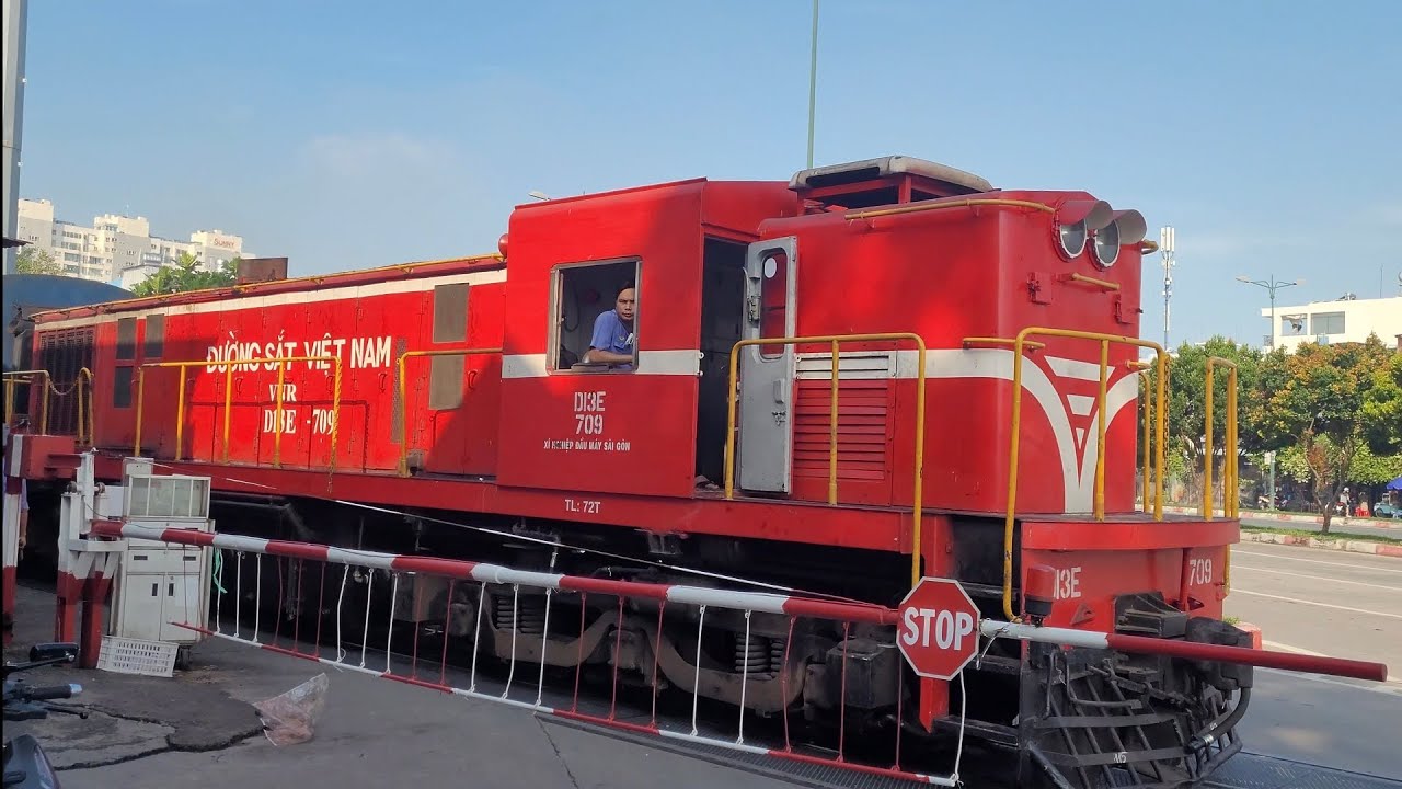 [723] D13E-709: SPT4 (7:58 - 1/9/2022) - YouTube