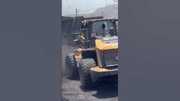 LIUGONG 7-TON WHEEL LOADER #wheelloader #liugong #wheels #viral #video #reels #working #loader #bs4