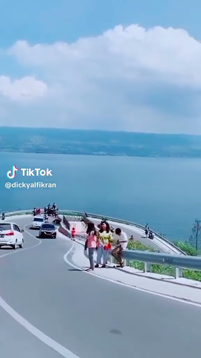 Puncak mandeh destinasi wisata terfavorit di Sumatra Barat