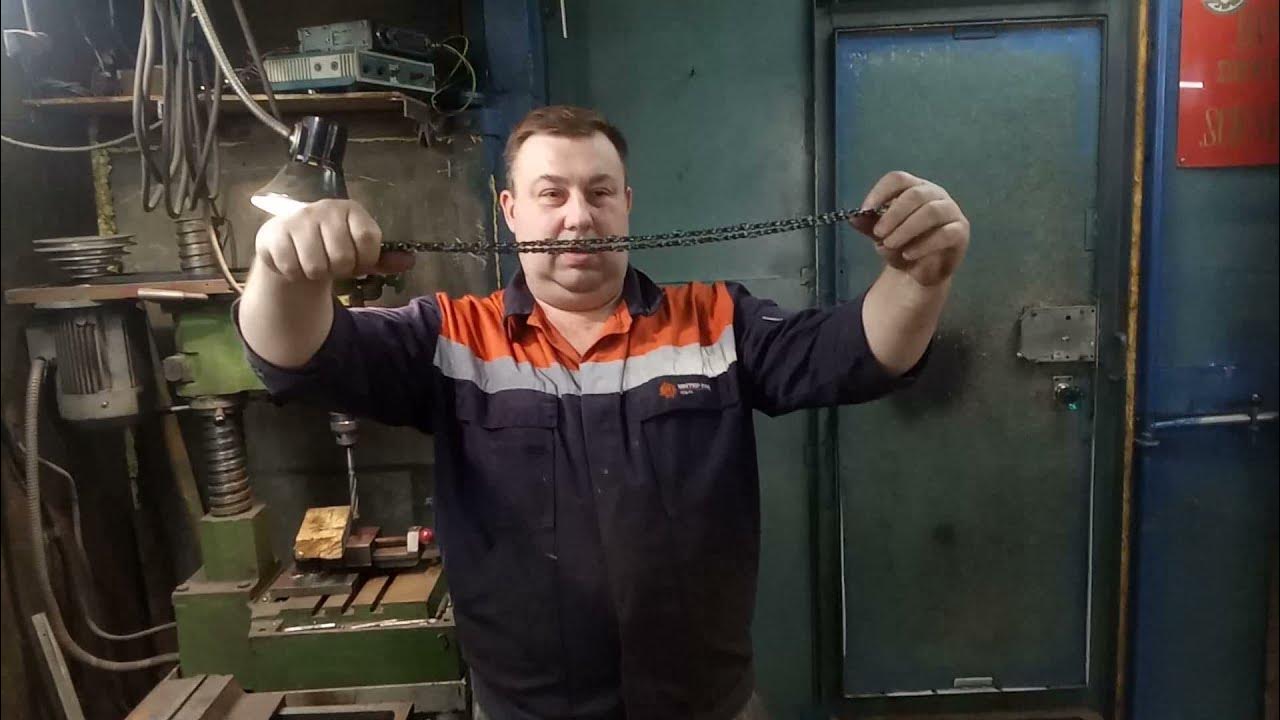 На лесопильном заводе каждую минуту пила отпиливает. Пила выпиливает внутри. ленточная пила пилит криво.