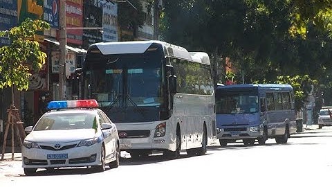 Bệnh viện sắp quá tải, Đà Nẵng đưa hàng trăm người đến khu cách ly mới