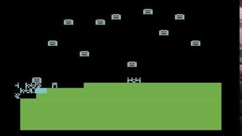 C64 Game: Alien Smash (by The Skull)