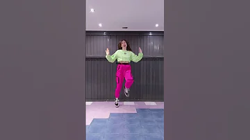 LEEKNOW AND HAN STRAY KIDS WANT SO BAD DANCE Straykids Dancer Leeknow Han Shorts 스트레이키즈 