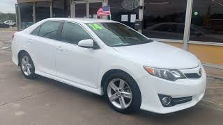 2014 Toyota Camry SE white