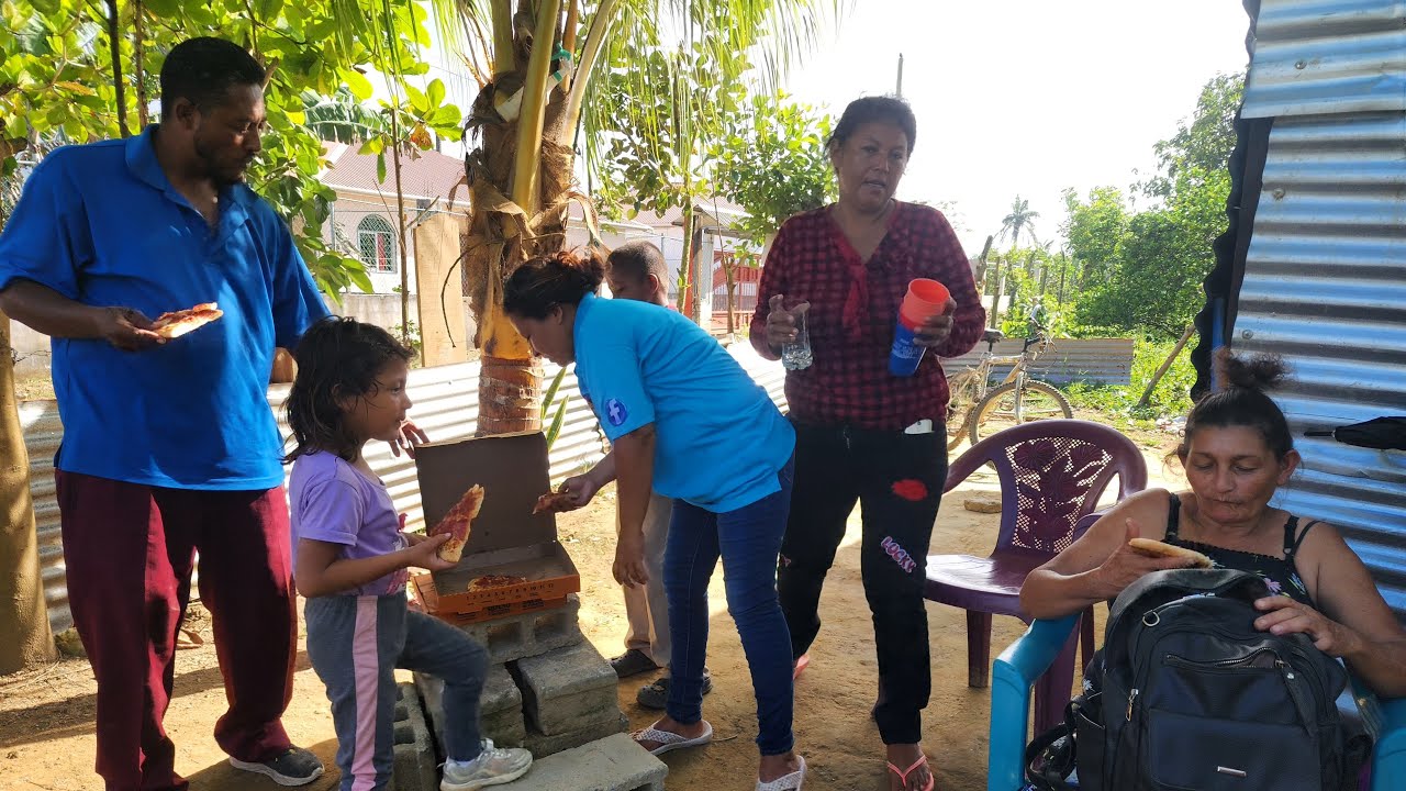 🔴🔥 ULTIMA HORA 🔥 Albita Y Carlitos y mas personajes con pizza y fresco