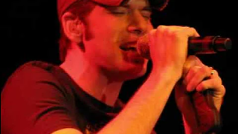 Rodney Atkins Cleaning this gun (come on in boy)