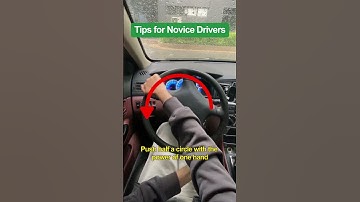 Turning the steering wheel in a push-pull way saves effort and is safer#driving #car #tips #carsoft