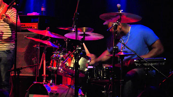 Lee Pearson's amazing drum solo - Lonnie Liston Sm...