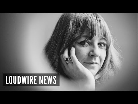 Fleetwood Mac Legend Christine McVie Has Died