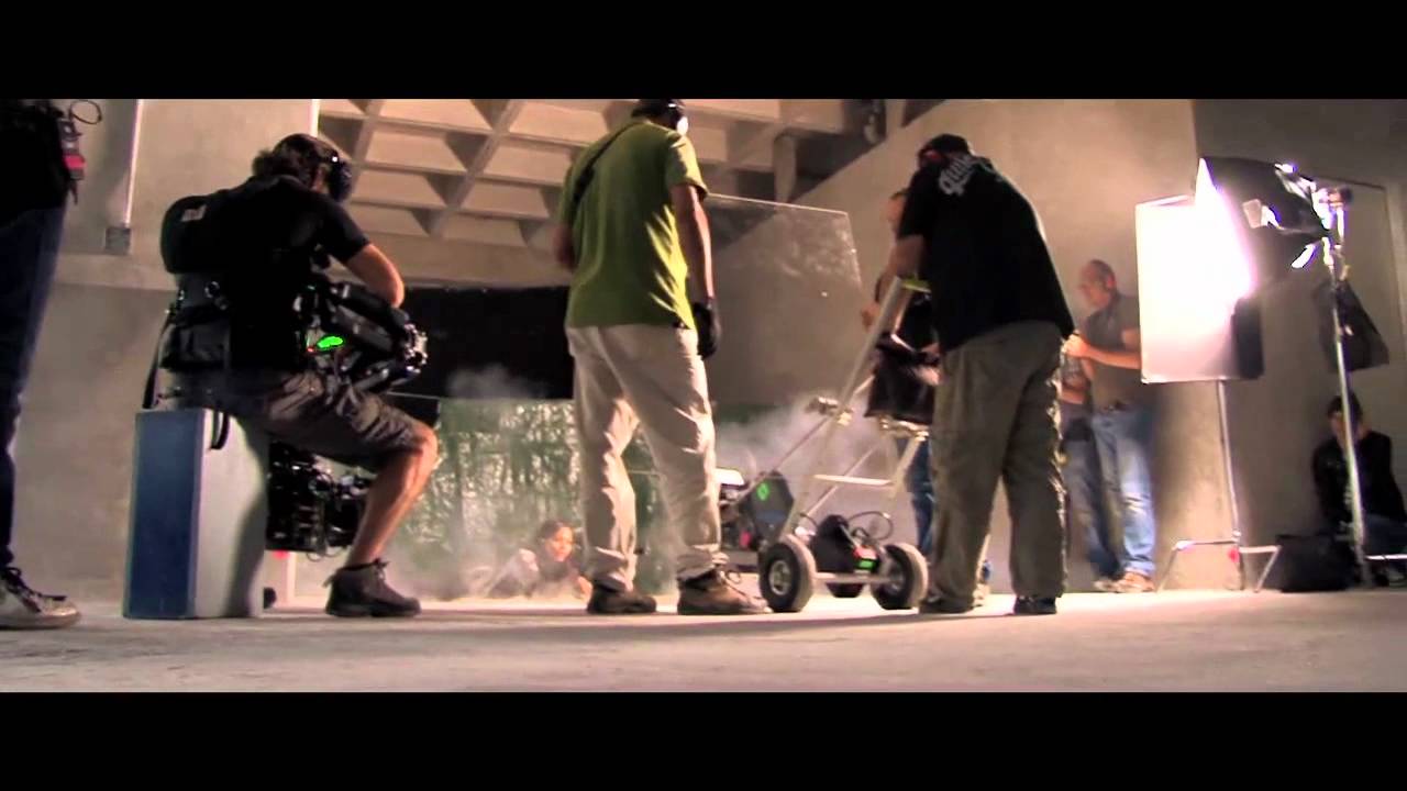 COLOMBIANA making-of (Zoe Saldana)