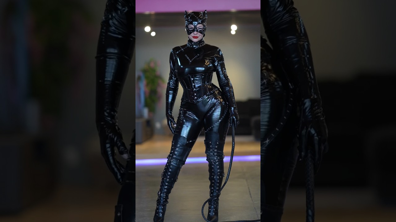 Catwoman is one of my favorite cosplays 😘 #shortsfeed #shortsvideo #cosplay  #shorts