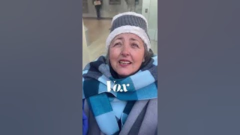 Del një VIDEO e re Parashqevi Simakut, falënderon edhe në shqip | Vox News Albania