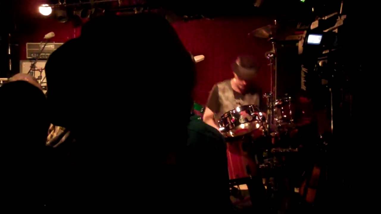 Mira The Gypsy Nomads--Ghost Drum en YouTube Mira The Gypsy Nomads--Ghost Drum en YouTube
