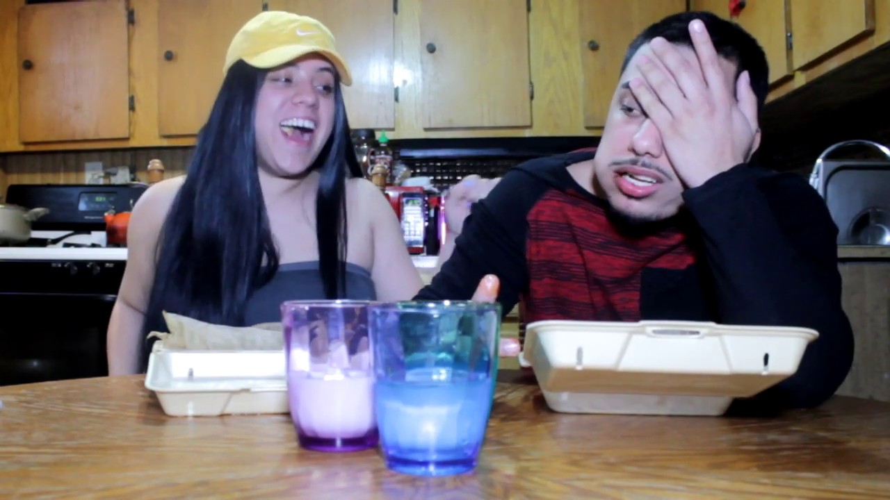 Atomic Wing Challenge boyfriend vs. girlfriend *EXTREME*