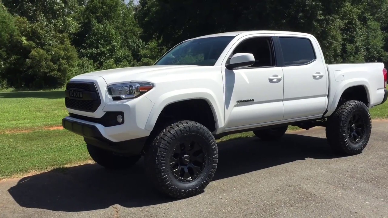 2017 Toyota Tacoma 4x4 - Rough Country 6 Inch Lift Kit installed sitting on...