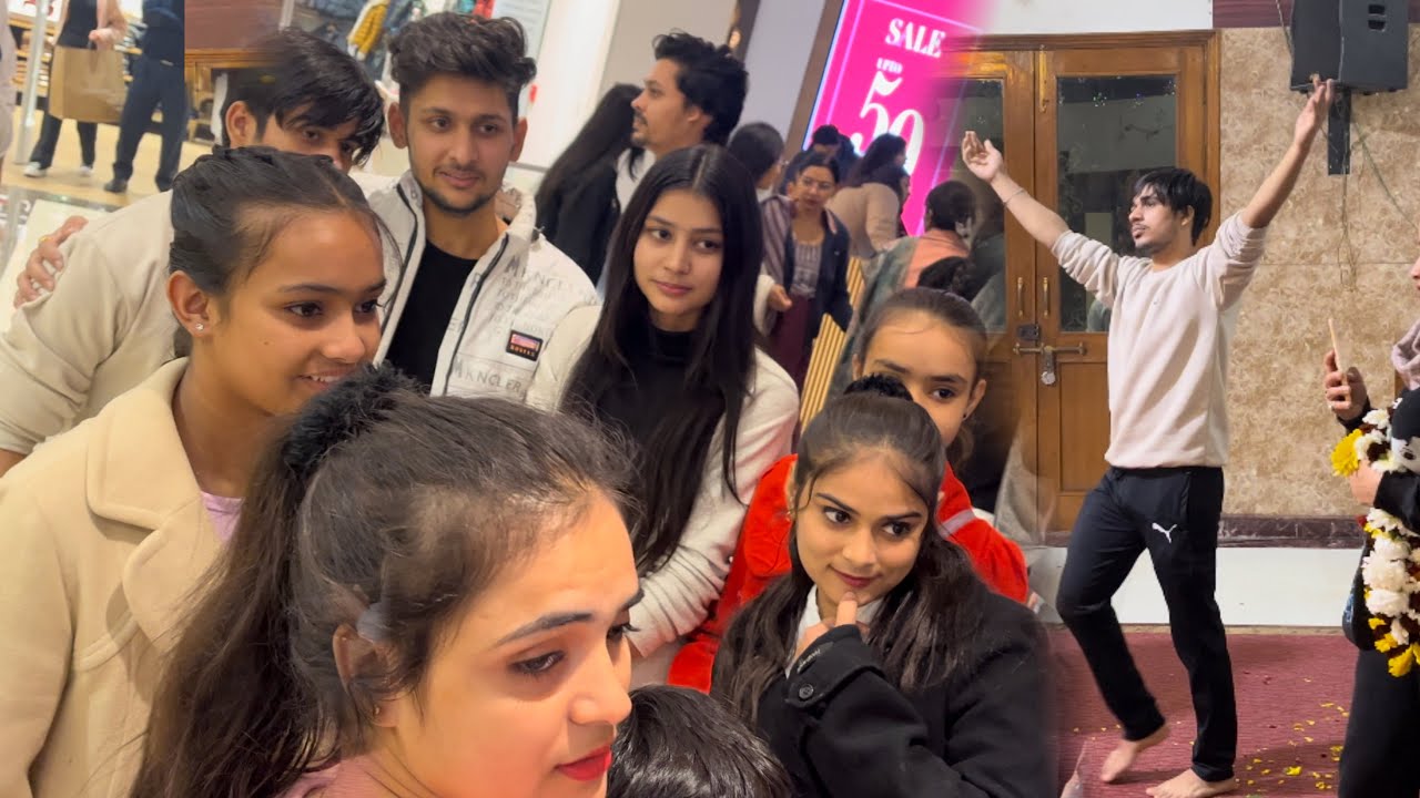 Christmas pe machaya दोस्तों ने बवाल||दोस्तों के साथ मस्ती ||Ruchi Mohit Vlogs ||