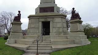 Stephen Douglas Gravesite And Memorial