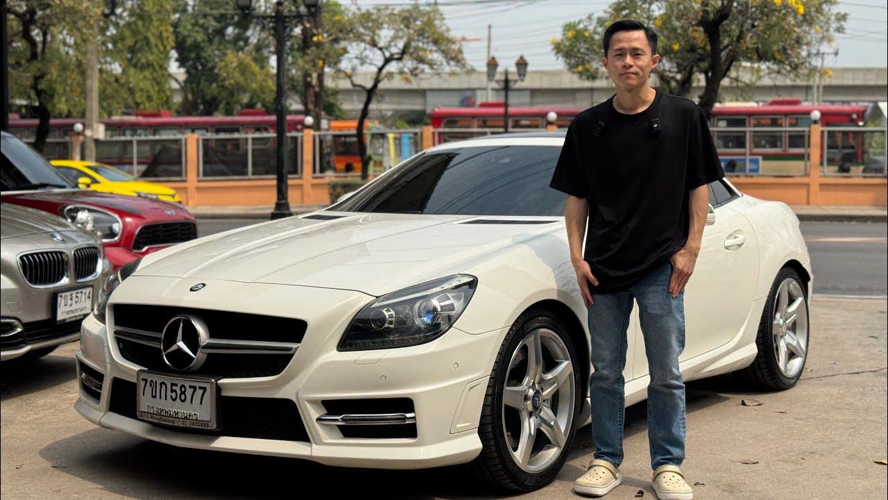 BENZ SLK200 AMG DYNAMIC CONVERTIBLE R172 2015 สีขาว ราคา 959,000 บาทไมล์ 80,000 กม.