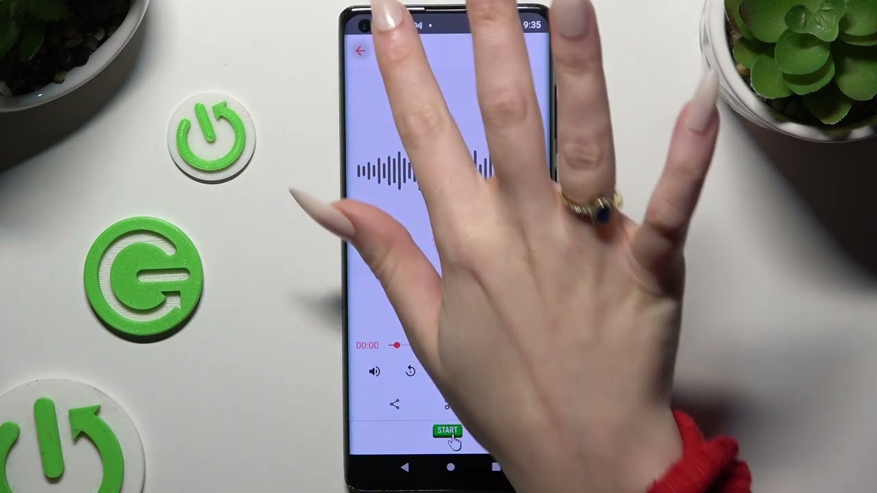 Как записать звуки на MOTOROLA Edge Plus 2022 с помощью приложения Voice Recorder