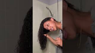 Fastest curly hair wash day 💨 #washday #curlyhair #selfcare #curlyhairroutine screenshot 1