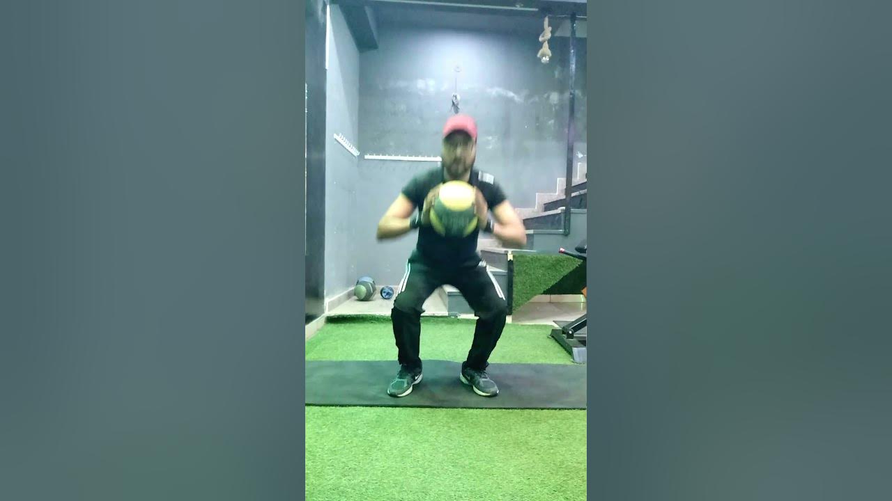 squat-and-kick-shorts-daily-home-workout-routine-single-exercise