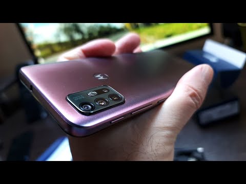 Motorola Moto G30 Review (Big Battery Midrange Phone With 90 Hz Screen)