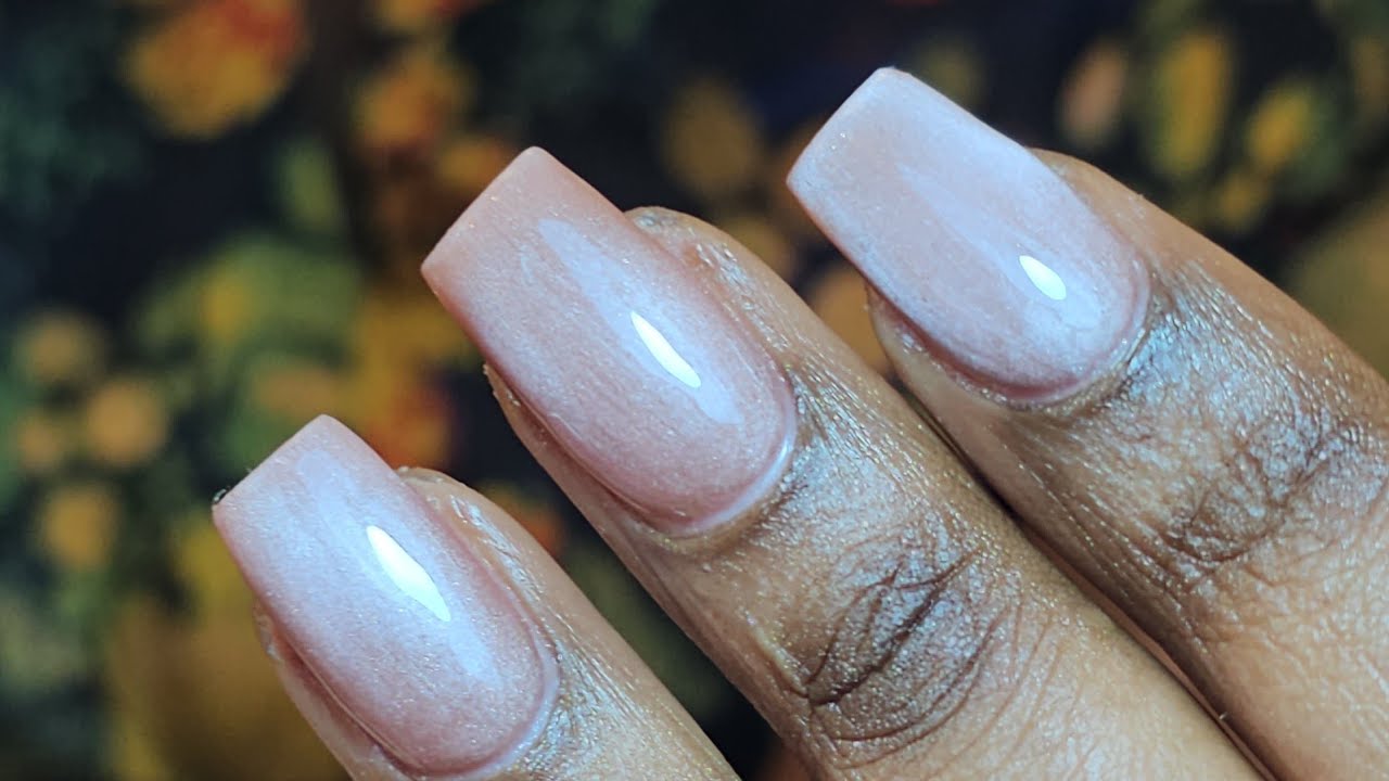 Что нужно и чего нельзя делать с акриловыми ногтями и дизайном «кошачий глаз»