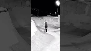 just skateboarding a little  #liveoutdoors #skatelife #gonnabedumb #gottabetough #pnw #madras #skate