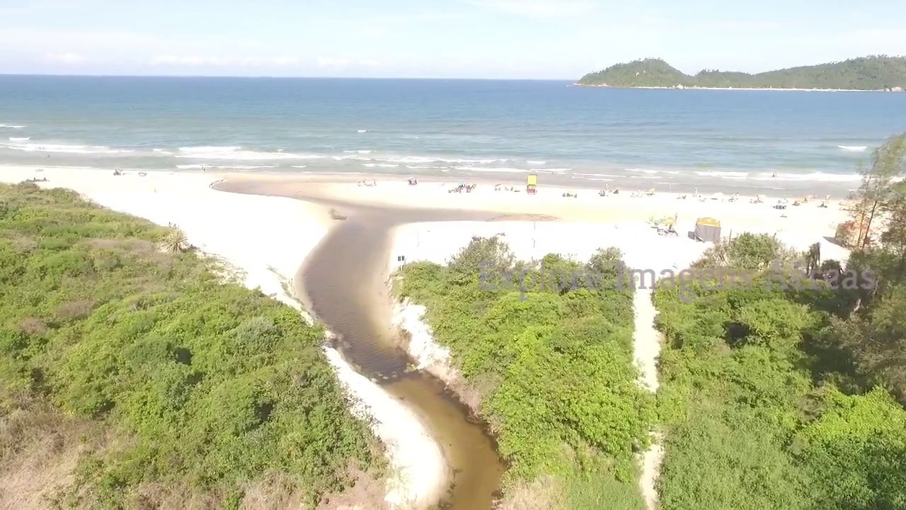 Esgoto lançado in natura na Praia do Campeche, Riozinho. - YouTube