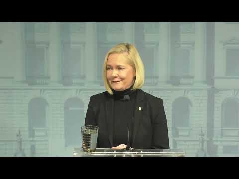 Video: Venäjän sisäministeriön pääosaston päällikkö Anatoli Jakunin: elämäkerta ja toiminta