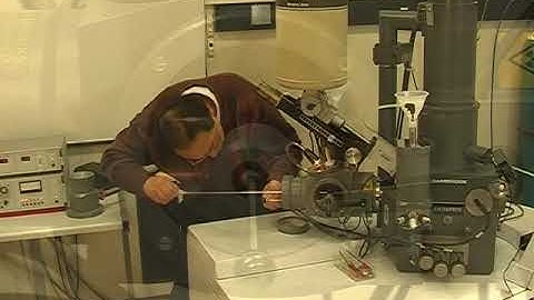 CryoSEM: Basic sample insertion techniques