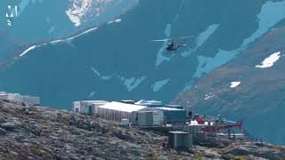 Tom Cruise rides motorcycle off a mountain and parachutes down