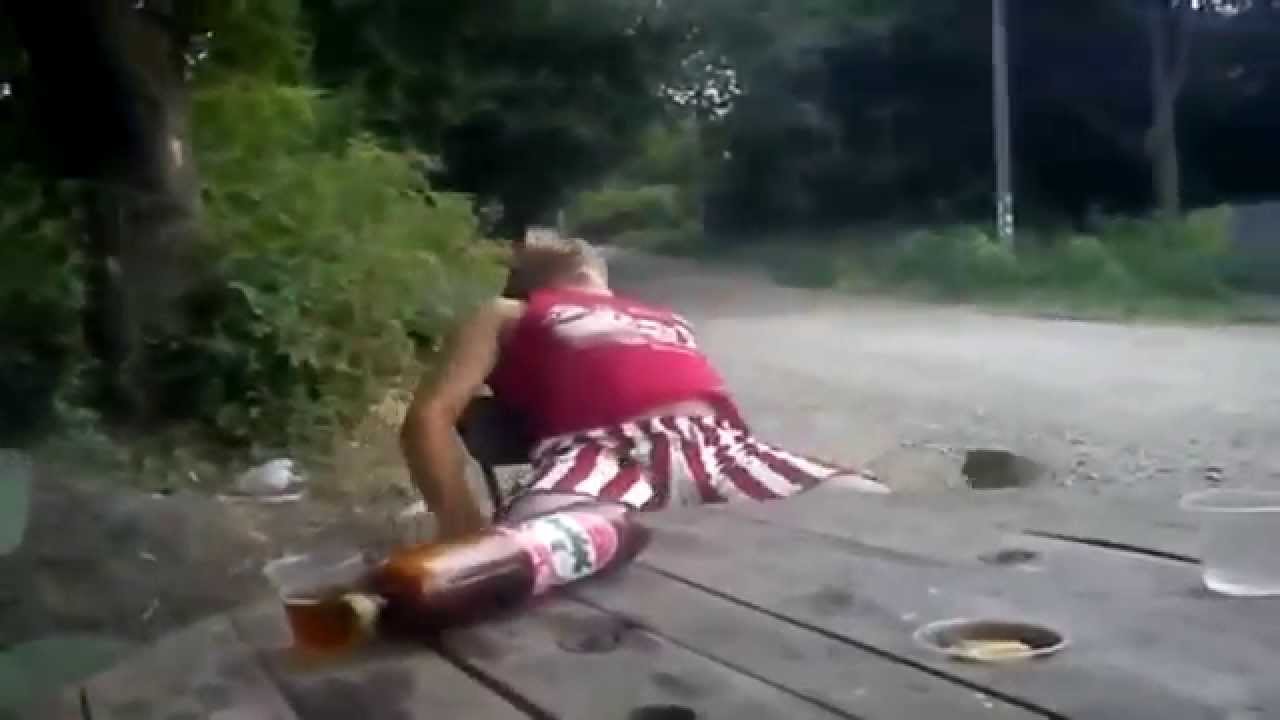 Drunk Russian vs Trunk