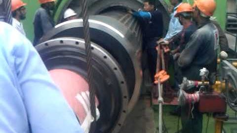 134 MW Generator rotor inserting 8 #power  #technology #generator #toshiba #overhauling #rotor