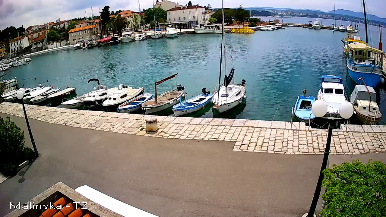 Malinska Harbour Webcam Live Streaming Webcam | WebcamsDirectory